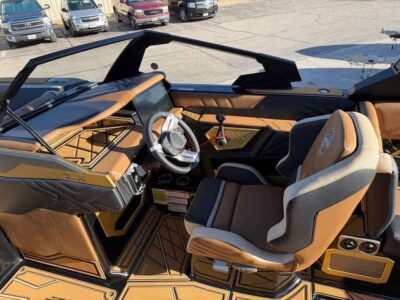 2027 Tige ULTRE 25ZX Wake/Surf Boat