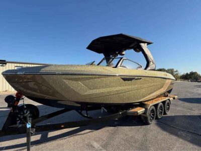 2027 Tige ULTRE 25ZX Wake/Surf Boat