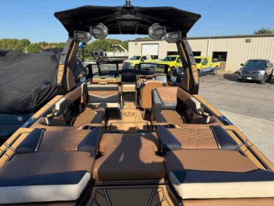 2027 Tige ULTRE 25ZX Wake/Surf Boat